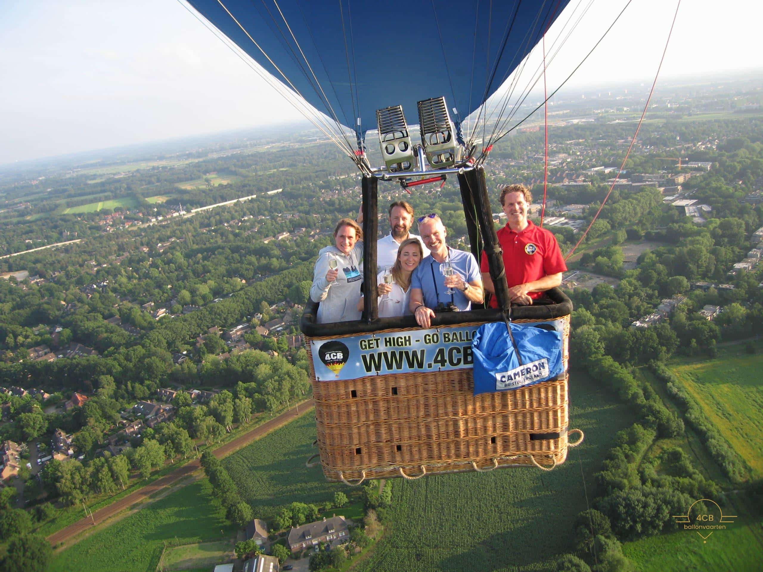 Prive ballonvaart voor 4 personen uit Rosmalen naar Den Bosch